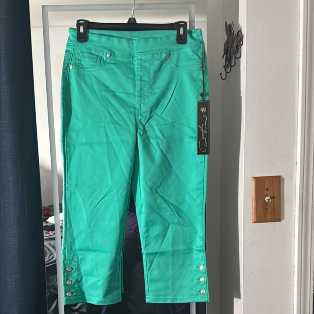 D&G Women's Green Pants